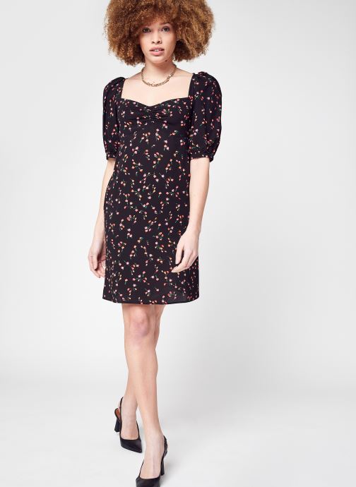 Robe Nour