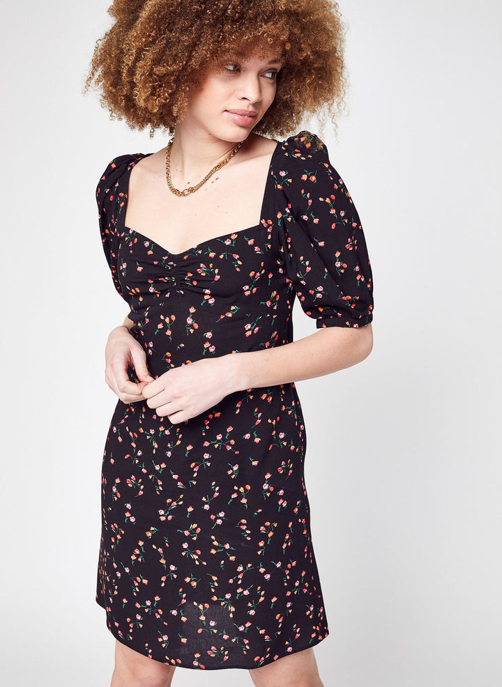 Robe Nour