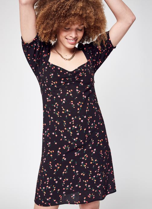 Robe Nour