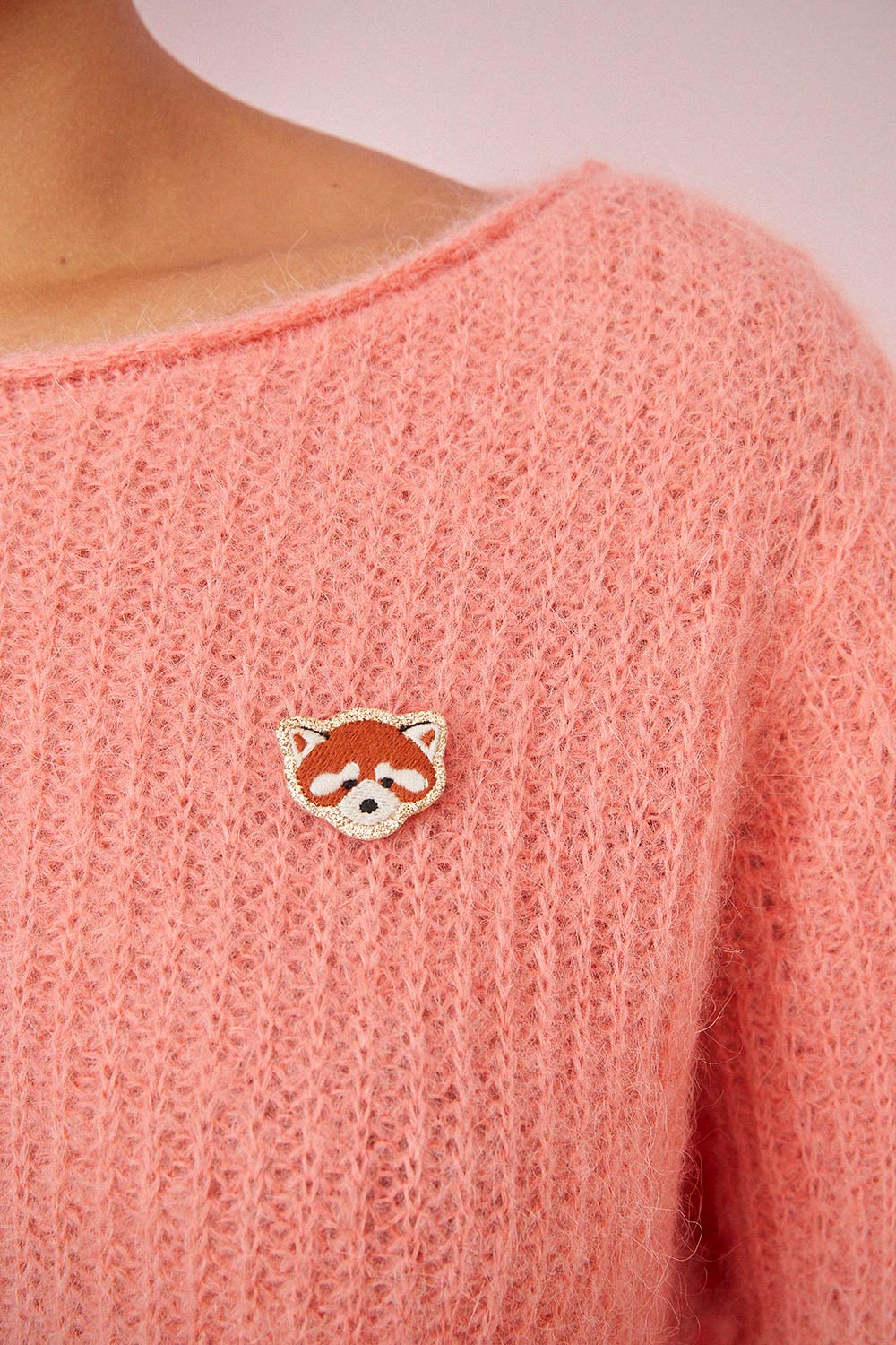 Broche Luo