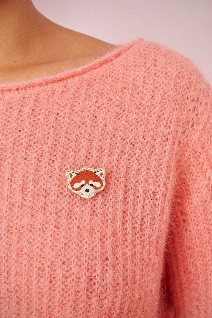 Broche Luo